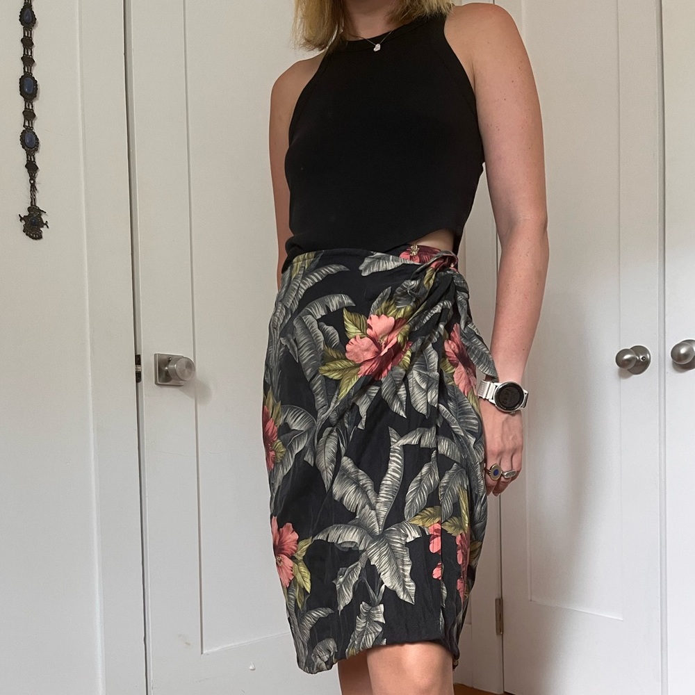 Tommy Bahama wrap skirt